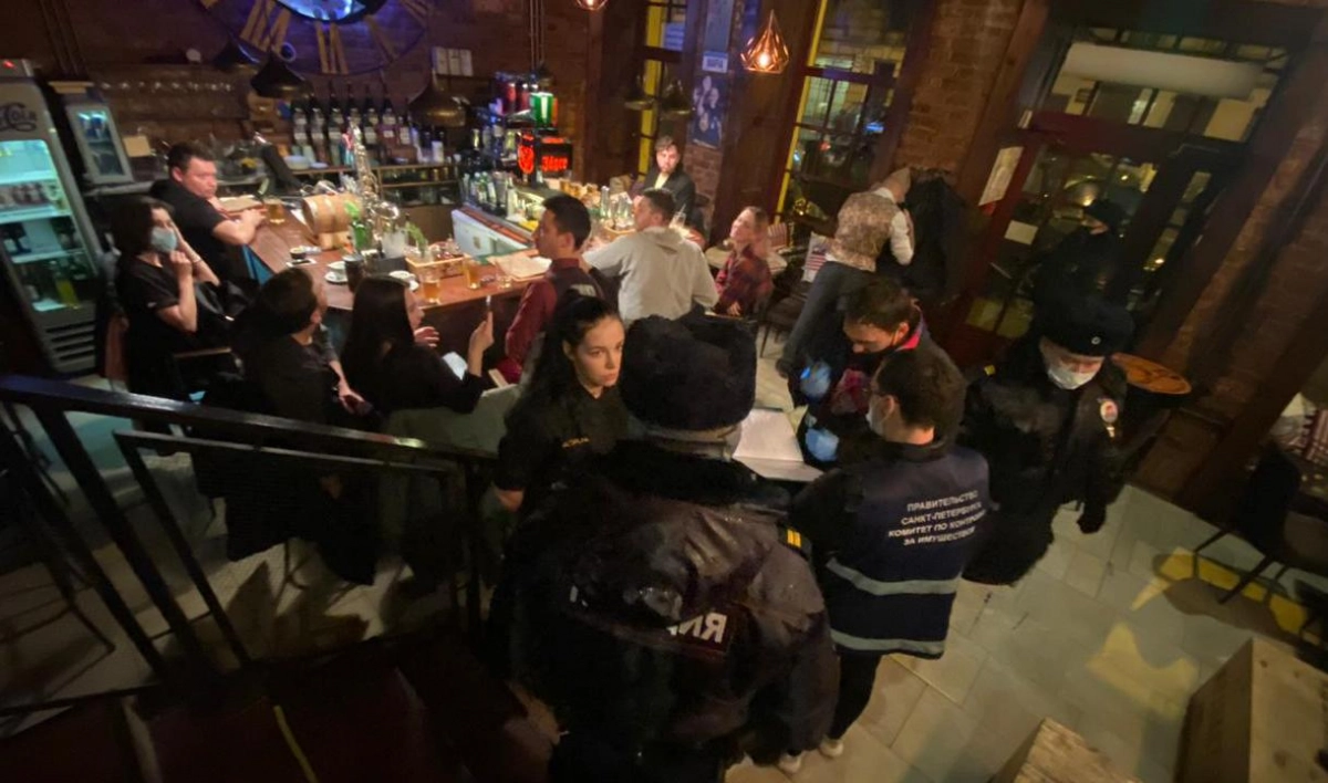 В Петербурге 13 баров оштрафовали за работу в ночное время - tvspb.ru