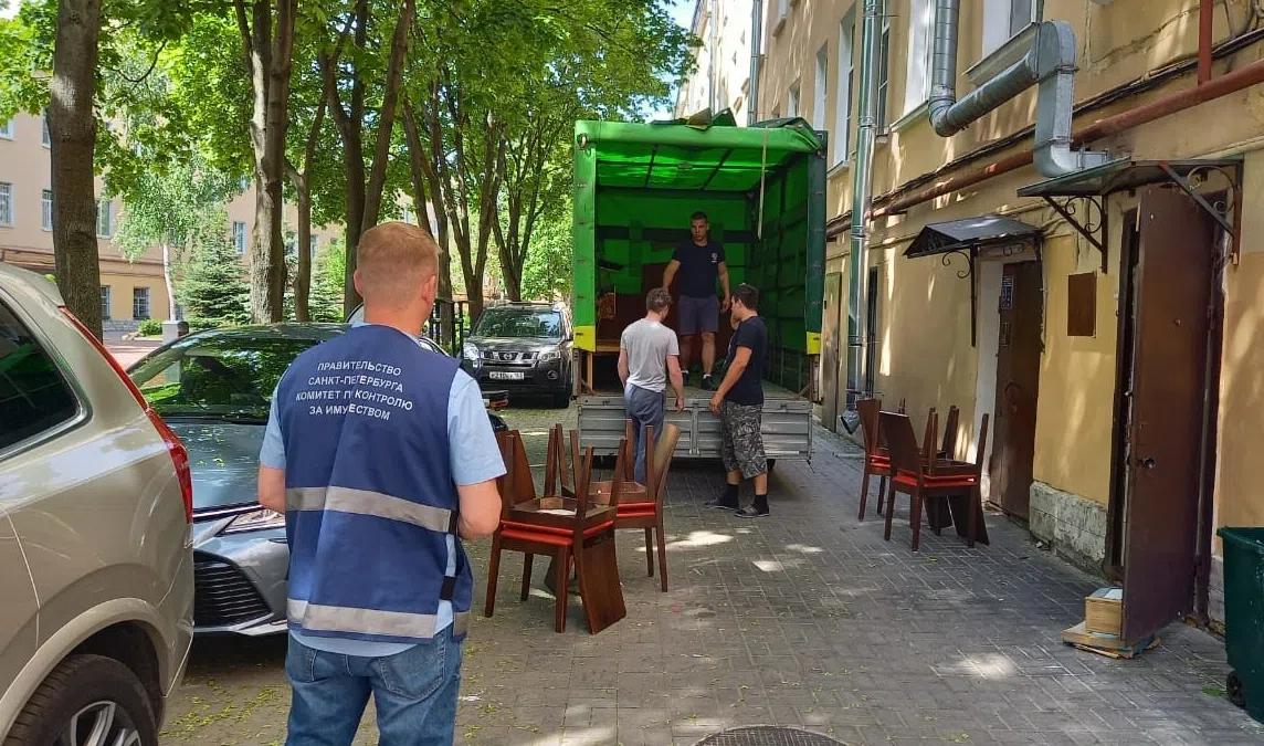 На Гороховой улице освободили 330 «квадратов», незаконно занятых кафе - tvspb.ru