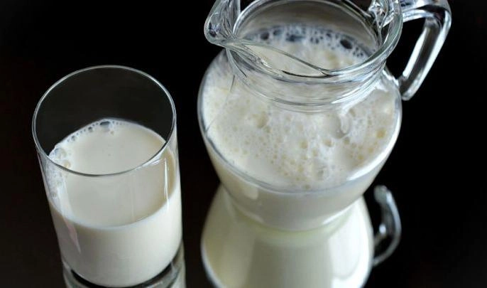 Россельхознадзор ограничит ввоз белорусского молока в Россию - tvspb.ru