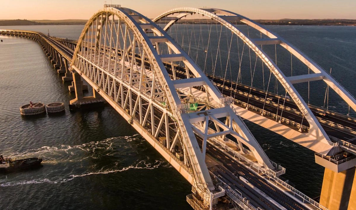 Ветеранам предоставят бесплатный проезд по Крымскому мосту в честь годовщины Победы - tvspb.ru