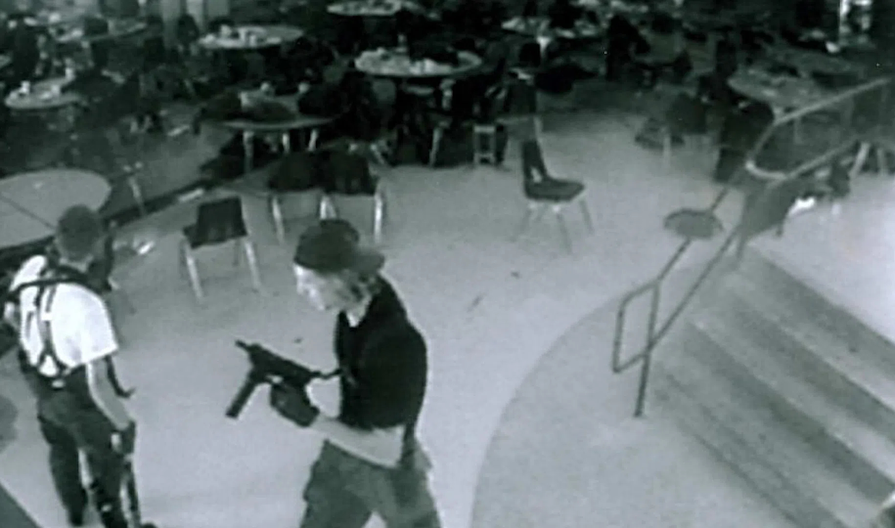 Краткое изложение в средней школе Колумбайн - Columbine High School massacre