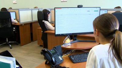 Фармацевтическая справочная служба Петербурга больше не принимает звонки ночью из-за COVID-19