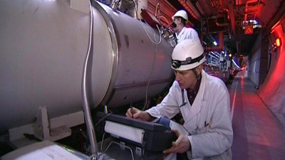 Петербургских школьников научат обрабатывать данные с Большого адронного коллайдера