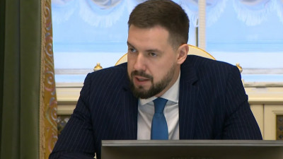 Кандидатуру Корабельникова на пост вице-губернатора рассмотрят на заседаниях фракций ЗакСа