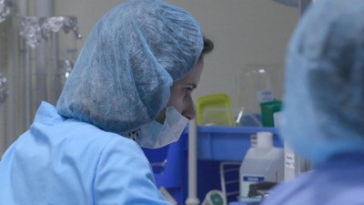 Комитет финансов: Петербургские медики своевременно получают выплаты за борьбу с коронавирусом