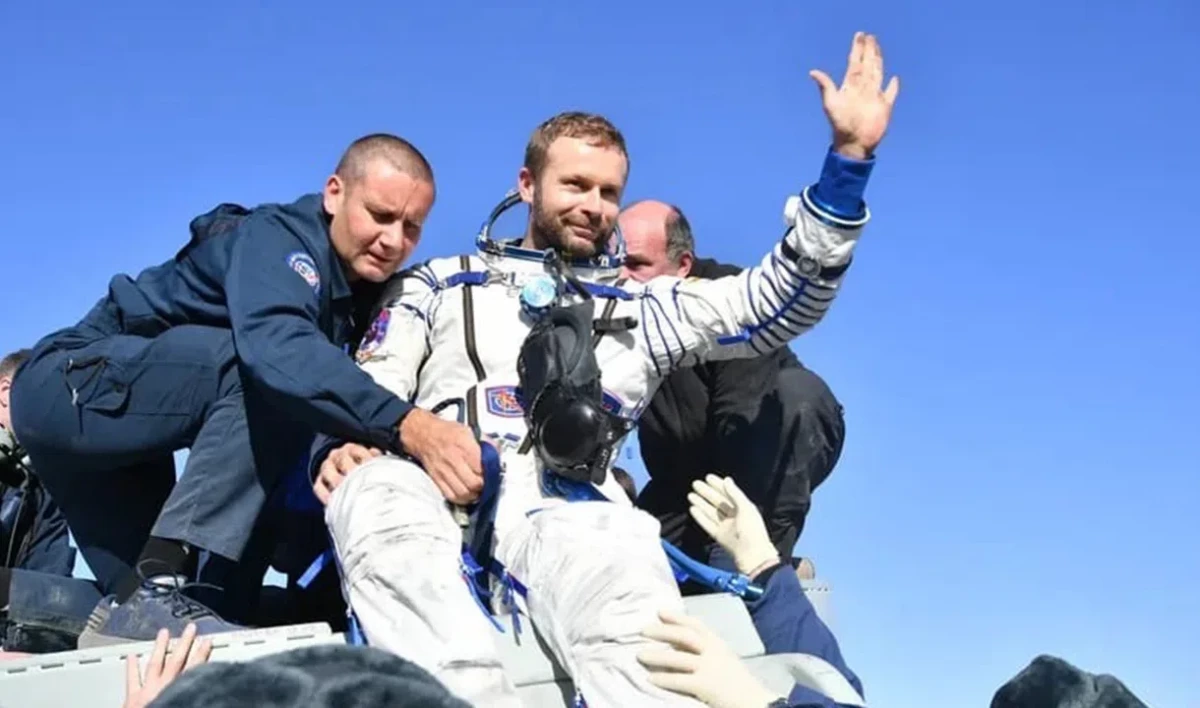 Встречавший на земле Шипенко и Пересильд космонавт рассказал, как они перенесли полет - tvspb.ru
