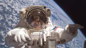 Он сказал: «Поехали»! Мечтали ли петербуржцы в детстве стать космонавтами