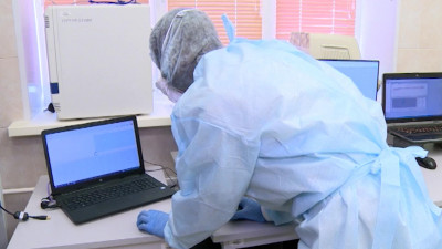 В НИИ имени Пастера к середине апреля планируют определить уровень коллективного иммунитета к COVID