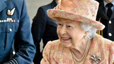 Елизавета Вторая продает недвижимость в центре Москвы