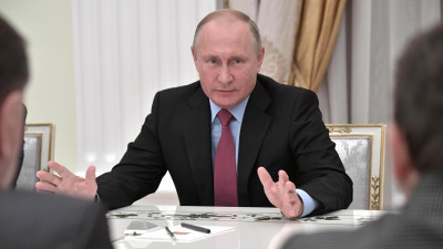 Путин провел встречу с бывшими главами регионов