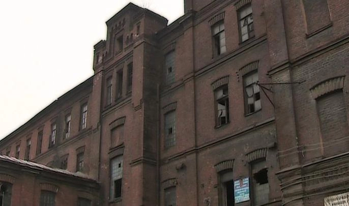Петербуржец уничтожил исторический водонапорный бак завода «Красный треугольник» - tvspb.ru