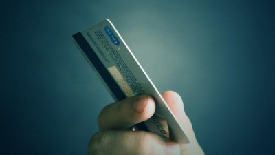 Владельцы карт «Мир» продолжат ездить в метро Петербурге со скидкой