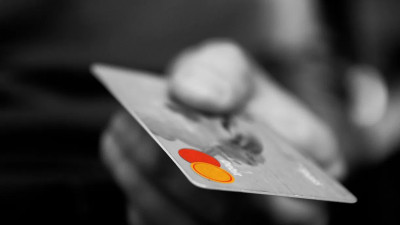 С начала года россияне оформили кредитные карты с общим лимитом 200 млрд рублей