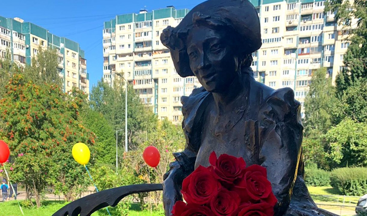 В Петербурге официально открыли памятник Фаине Раневской - tvspb.ru