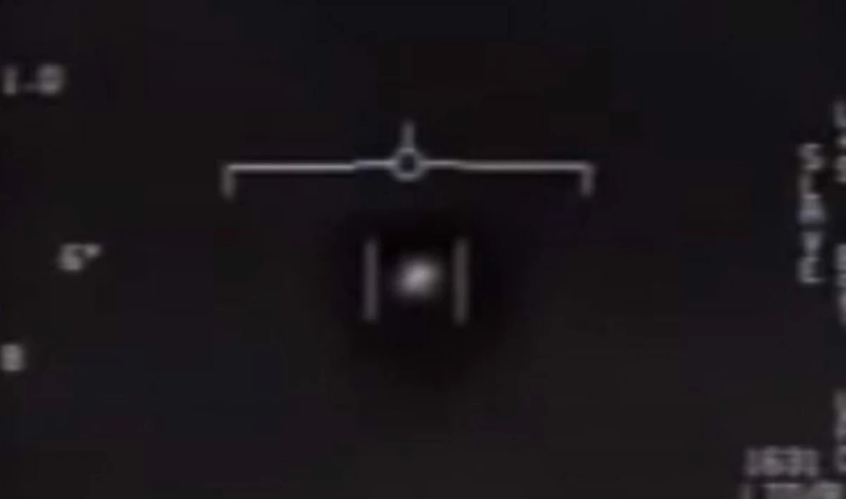 Пентагон опубликовал видеозаписи с НЛО - tvspb.ru