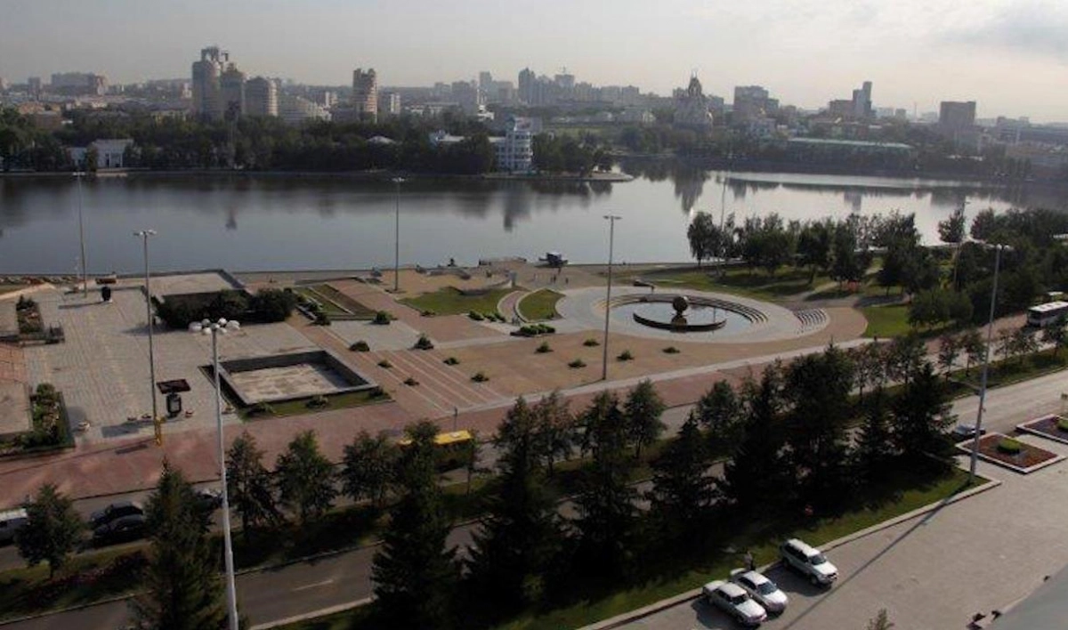 ВЦИОМ: 74% жителей Екатеринбурга против строительства храма в сквере - tvspb.ru