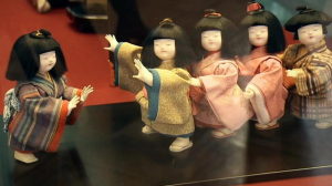 В Этнографическом музее выставили редкие японские куклы