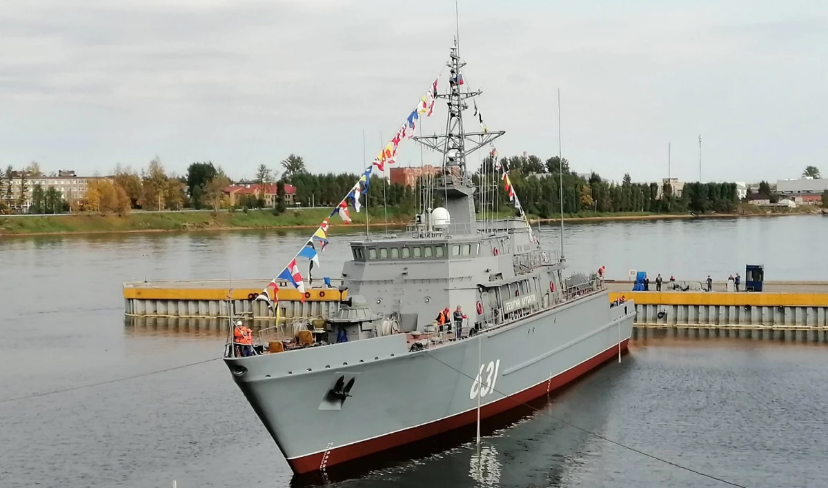 На Средне-Невском заводе спустили на воду корабль «Георгий Курбатов» - tvspb.ru