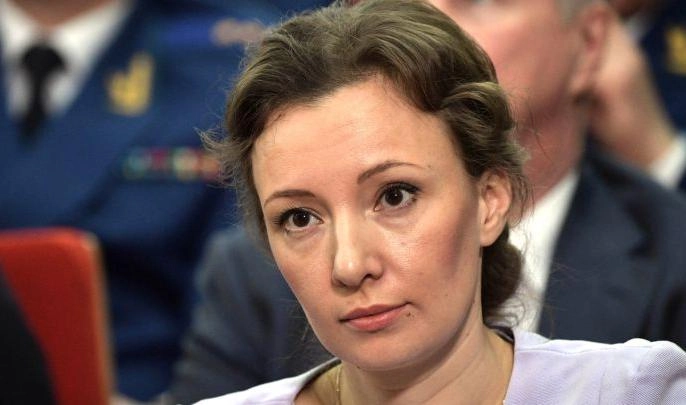 Анна Кузнецова призвала повысить меры безопасности в местах массового скопления людей - tvspb.ru