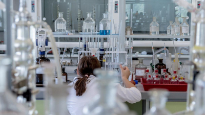 Девять российских разработок вакцин против коронавируса включили в список перспективных