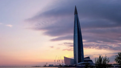 «Газпром» меняет столицу на Петербург