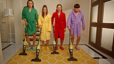 В день по миллиону: Новый клип Little Big набрал уже 3 млн просмотров