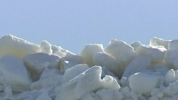 Ледяная стена высотой в три этажа: Как дамба спасла Петербург от наводнения в марте 2019 года