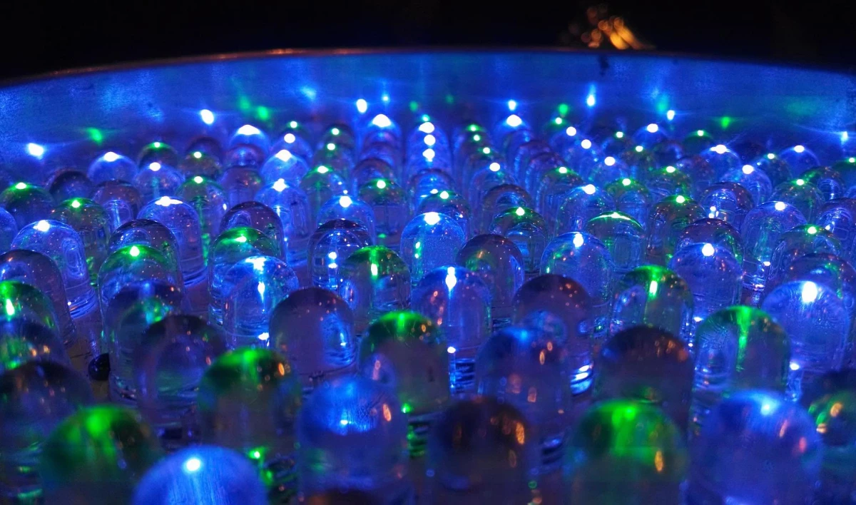 Ученые установили, что синие светодиоды вредны для зрения - tvspb.ru