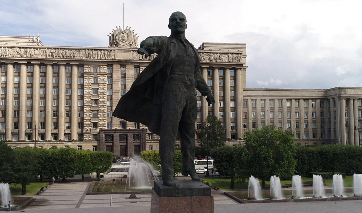 Памятник Ленину на Московской площади утвердили как объект охраны - tvspb.ru