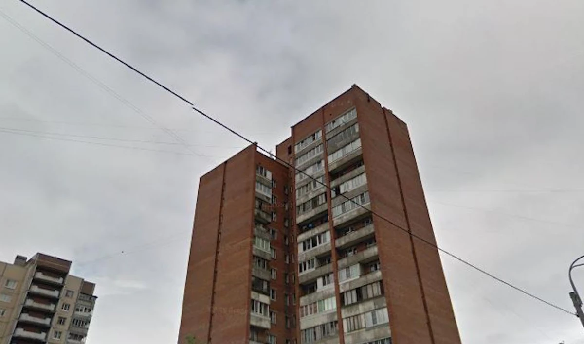 Петербуржец в пылу пьяной ссоры избил и сбросил с балкона знакомую - tvspb.ru