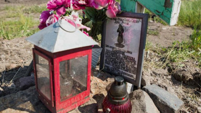 Археологи СПбГУ нашли на Митрофаньевском кладбище фундамент часовни странника Крайнева