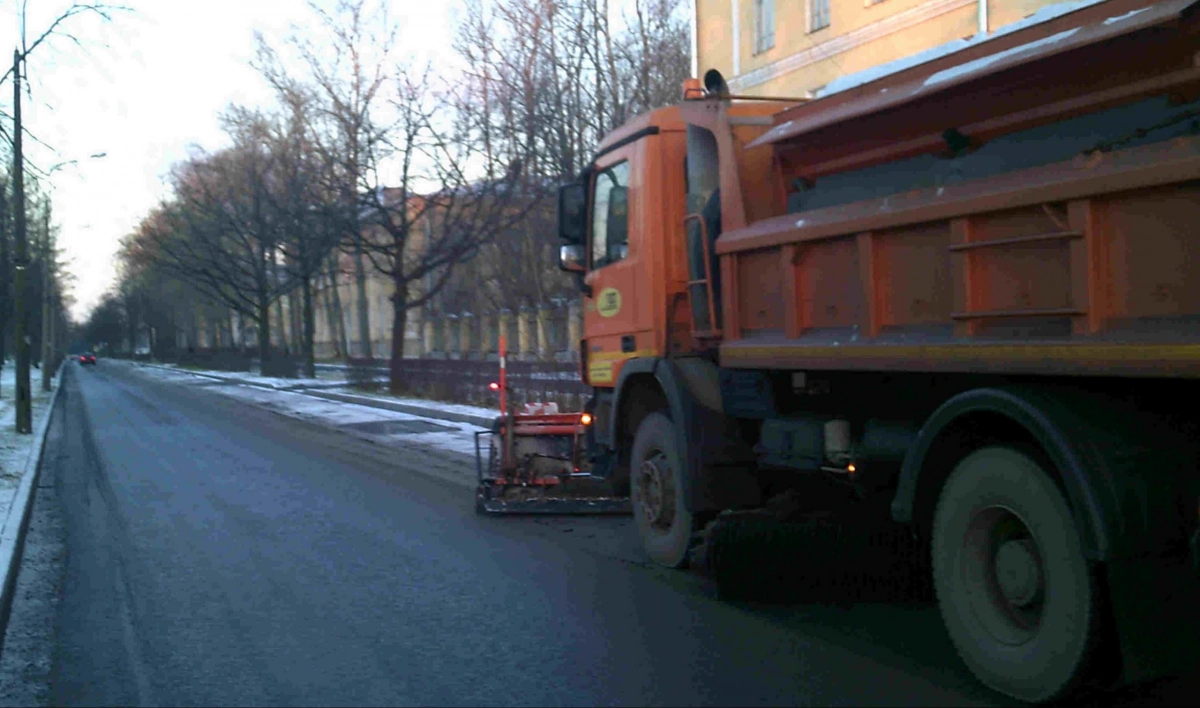 В Петербурге открылась зимняя горячая линия по вопросам уборки улиц - tvspb.ru