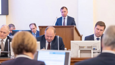 Лисовец: Оснований для ужесточения ограничительных мер из-за COVID в Петербурге нет