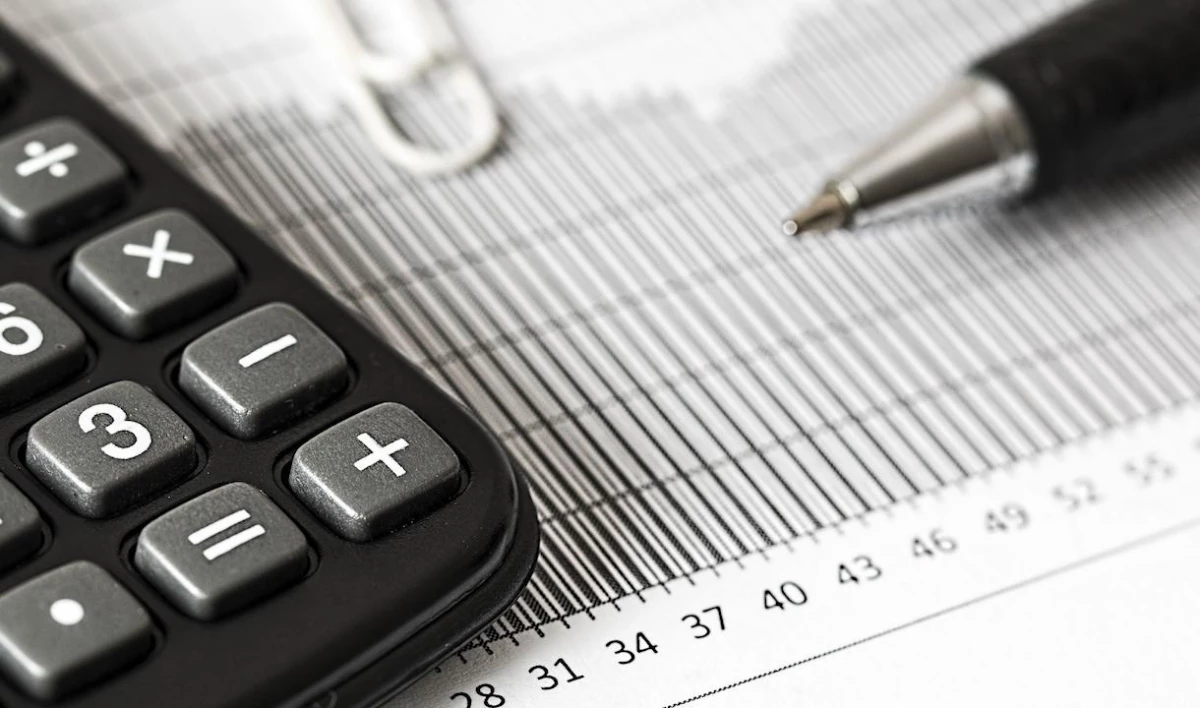 Илья Трабер и Рамис Дебердеев могут сосредоточить в своих руках 75% акций ЛОЭСК - tvspb.ru