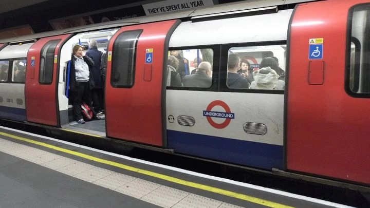 Полиция арестовала подозреваемого по делу о теракте в метро Лондона - tvspb.ru