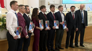 Выпускники президентской программы подготовки управленческих кадров получили дипломы в Смольном