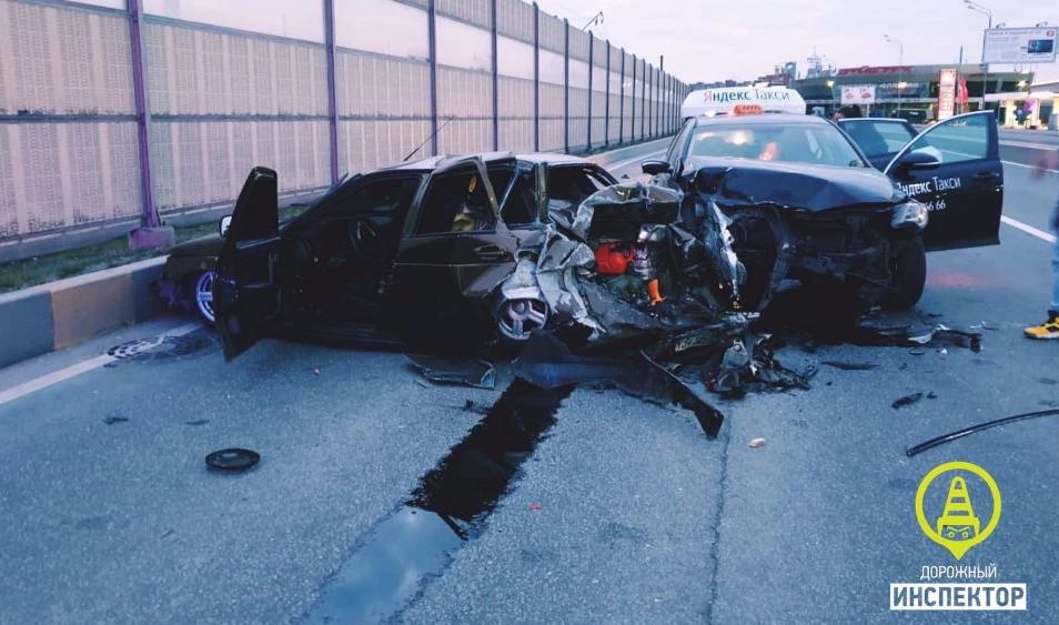 Фотосессия двух девушек на фоне «Лахта-Центра» закончилась серьезным ДТП - tvspb.ru