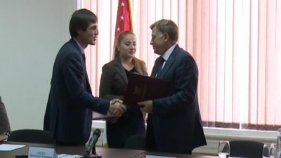 В Абхазии подписан протокол по итогам переговоров между петербургским парламентом и Сухумским городским собранием