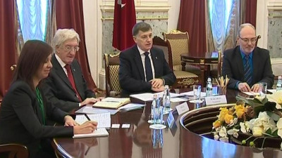 Вячеслав Макаров встретился с новыми генконсулами Венгрии и Греции в Петербурге