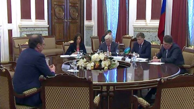 Макаров встретился в Мариинском дворце с дипломатами из ФРГ и Болгарии