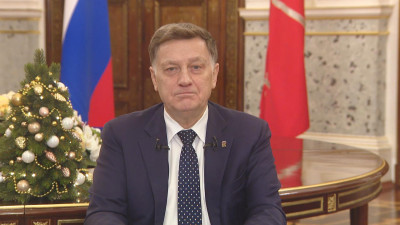 Вячеслав Макаров пожелал петербуржцам исполнения самых заветных желаний в новом году