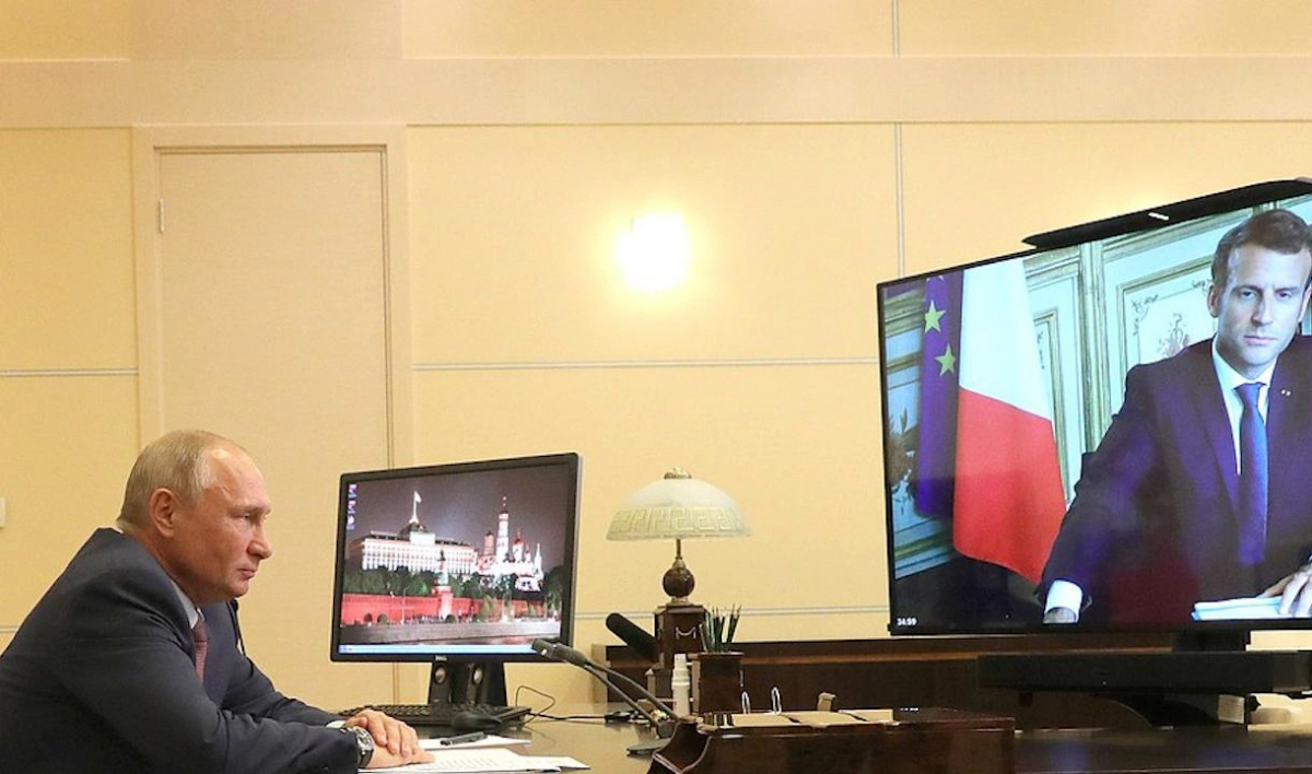 Путин пригласил Макрона в Россию - tvspb.ru