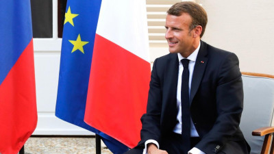 Владимир Путин провел телефонный разговор с президентом Франции Макроном