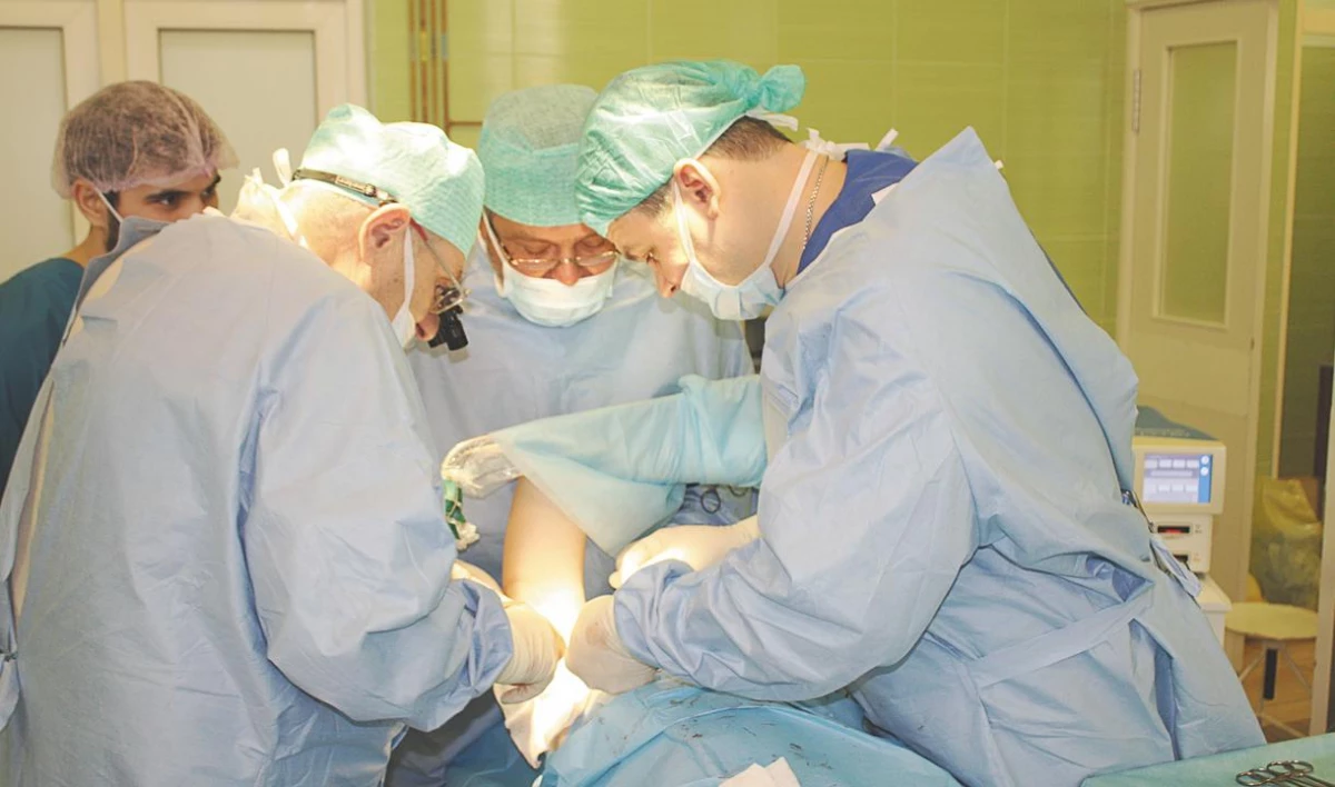 Врачи СПбГПМУ восстановили кисть восьмилетнему мальчику из Карелии - tvspb.ru