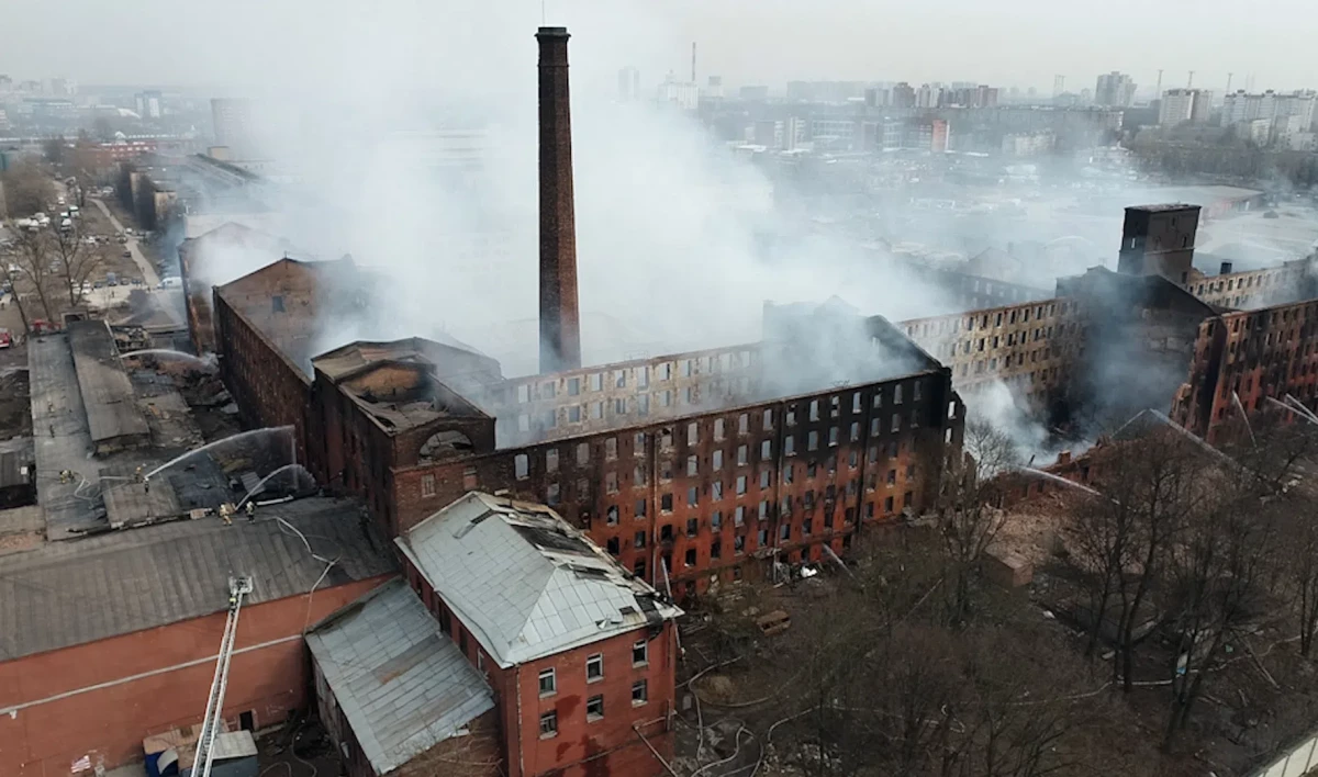 СМИ сообщили о третьем уголовном деле после пожара на Невской мануфактуре - tvspb.ru
