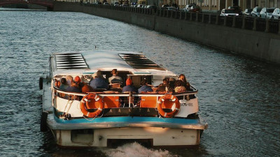 Гости Петербурга стали тратить больше денег на берегах Невы
