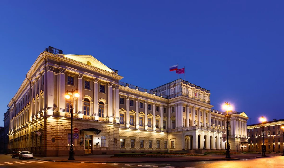 Парламент Петербурга рассмотрит законопроект о наказах избирателей - tvspb.ru