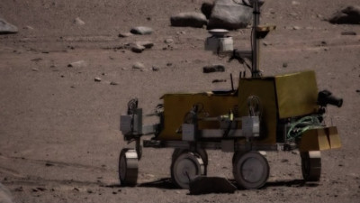 Есть ли жизнь на Марсе: В Петербурге проводят эксперименты с воссозданной атмосферой и почвой Красной планеты