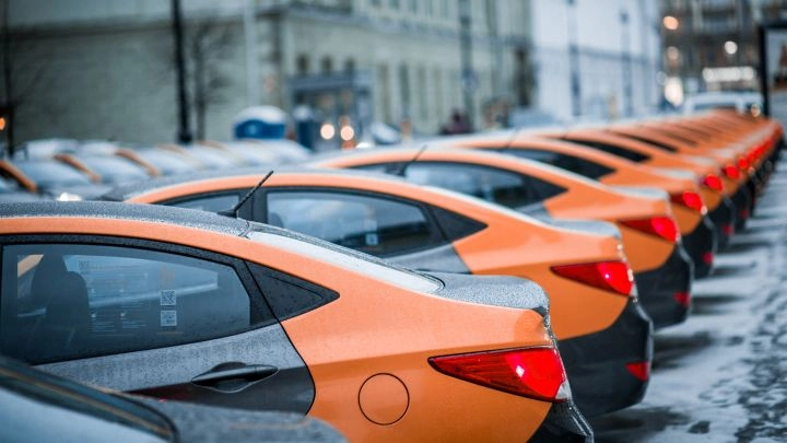 Пассажиры «Пулково» смогут арендовать машину с поминутной оплатой - tvspb.ru