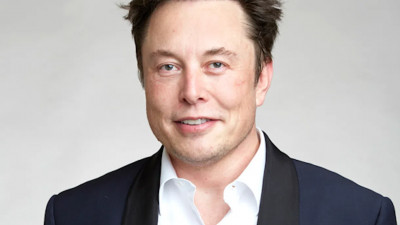 Илон Маск признан самым богатым человеком мира по версии Forbes